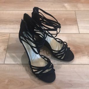 CHINESE LAUNDRY Black Wedge Heels. Size 8.5